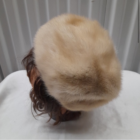 Vintage white mink women winter hat - Picture 2 of 5